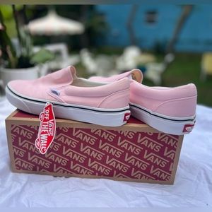 Vans classic slip-ons in Blushing/true white